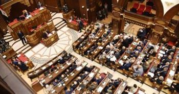   دراسة برلمانية ترصد 16 توصية للنهوض بالاقتصاد المصرى