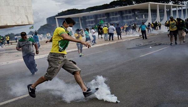 بايدن يصف الوضع في البرازيل بـ«المروع» ويؤكد دعم واشنطن للمؤسسات الديمقراطية