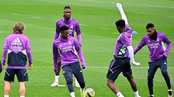 ريال مدريد يعلن إصابة نجميه قبل السوبر الإسباني 