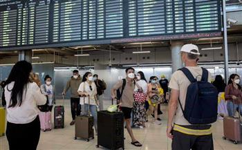   تايلاند تقيم مراسم استقبال ترحيبًا بالسائحين الصينيين الوافدين إليها بمطار في العاصمة
