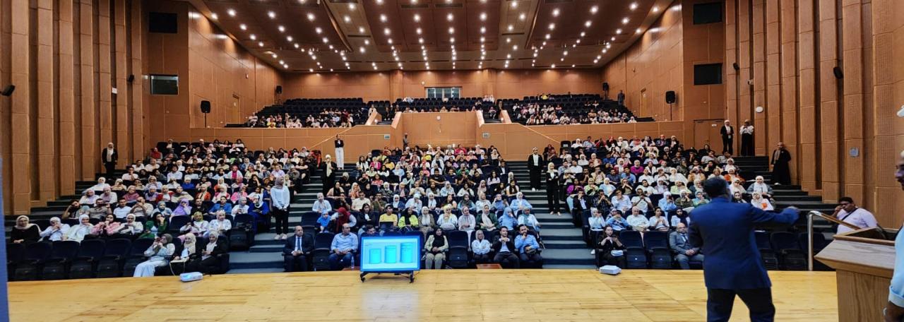 بحضور 600 مشارك.. طلاب جامعة النيل الأهلية يناقشون آليات العمل في مجال التكنولوجيا الحيوية