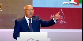 وزير النقل: الرئيس السيسي وجه بتطوير طريق القاهرة الإسكندرية الزراعي بأكمله
