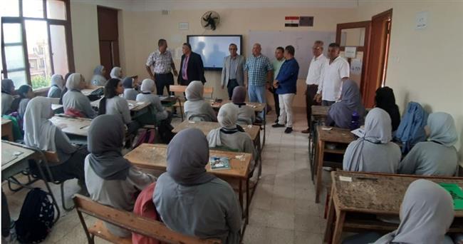 فى أول يوم دراسى.. رئيس جهاز الشروق يطمئن على حسن سير العمل بالمدارس 