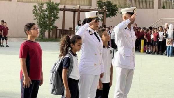 في أول يوم.. «الداخلية» تصطحب أبناء الشهداء وتهديهم حقائب مدرسية