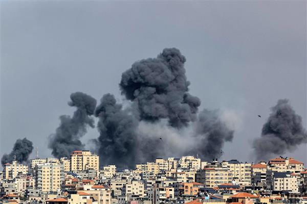 الحكومة الفلسطينية ترصد 15 مجزرة ارتكبتها قوات الاحتلال بقصف منازل المواطنين على رؤوسهم