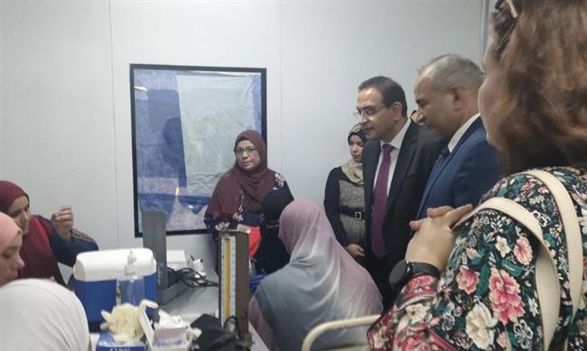وزارة العمل: "مبادرة حقك مسؤوليتنا" للكشف الطبي علي عمال مصانع المنوفية 