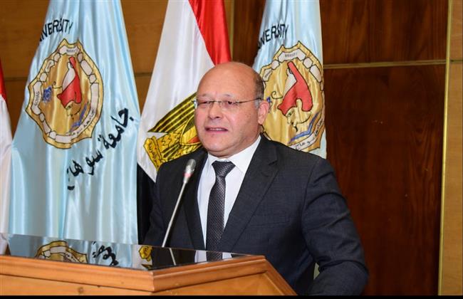 بأسعار مخفضة.. رئيس جامعة سوهاج يوجه بتوفير اللحوم أسبوعيا