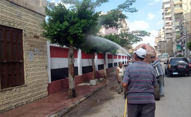 محافظ الدقهلية: رفع 1185 طن مخلفات بلدية وصلبة من شوارع وميادين المنصورة