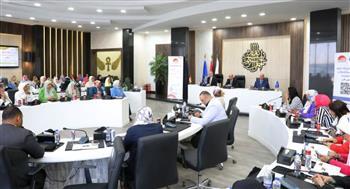 محافظ أسوان يفتتح فعاليات ندوة برنامج "المرأة تقود بالمحافظات المصرية"