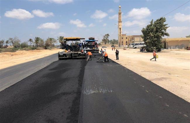 رصف شوارع وتطوير وحدات صحية بمنطقة المعمورة البلد