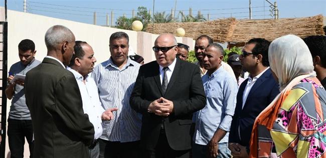 محافظ قنا يفتتح مركز شباب رفاعة بقوص تجريبيا 