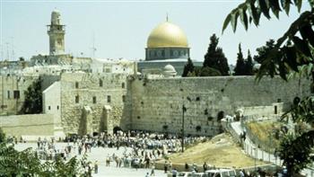   الاحتلال الإسرائيلي يحول القدس لثكنة عسكرية ولا يسمح لغير المُسنين بالوصول إلى المسجد الأقصى