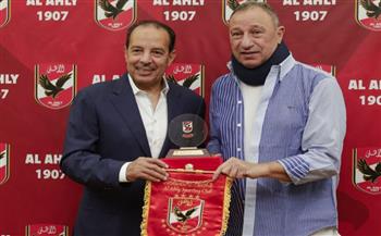   الخطيب يستقبل رئيس منطقة القاهرة لكرة القدم