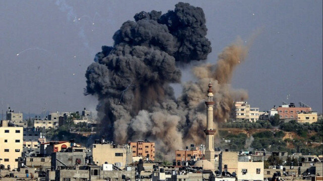 الجارديان: الفلسطينيون يفرون من شمال غزة تحسبا لاجتياح إسرائيلي وشيك