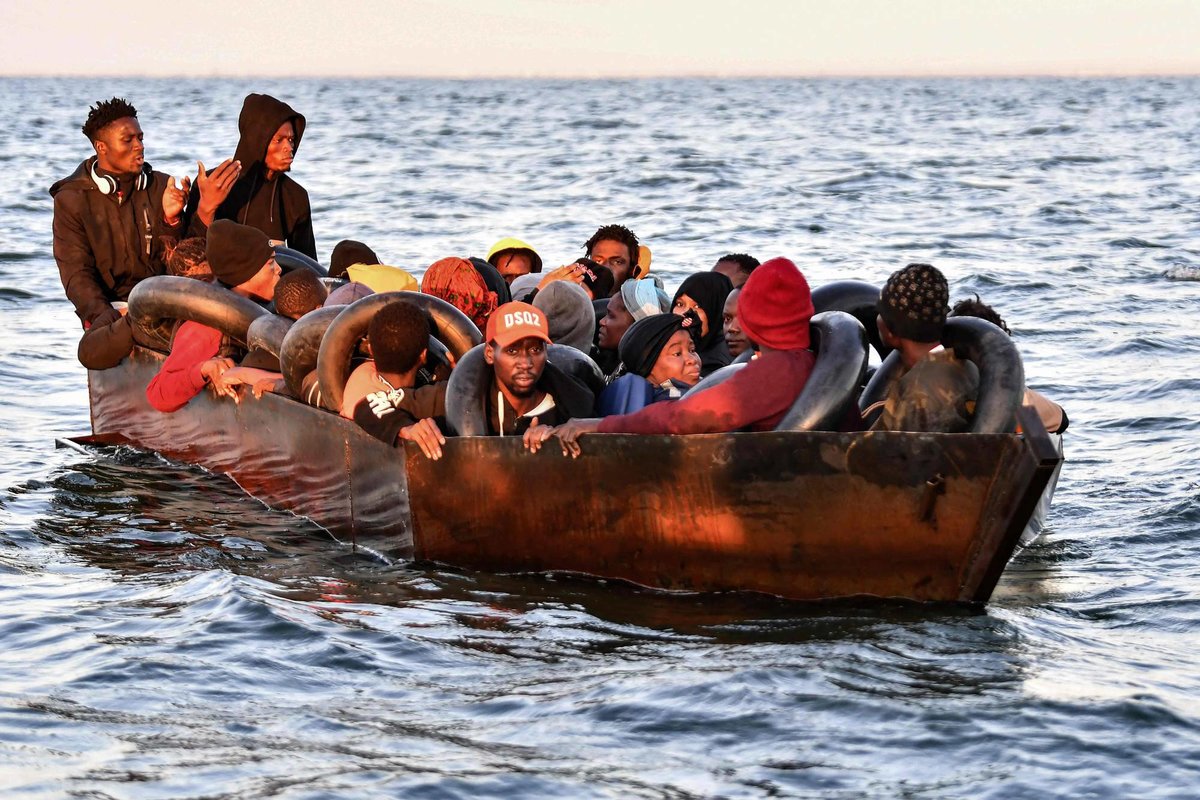 المغرب: اعتراض قارب يقل 54 شخصا أثناء محاولة للهجرة غير الشرعية