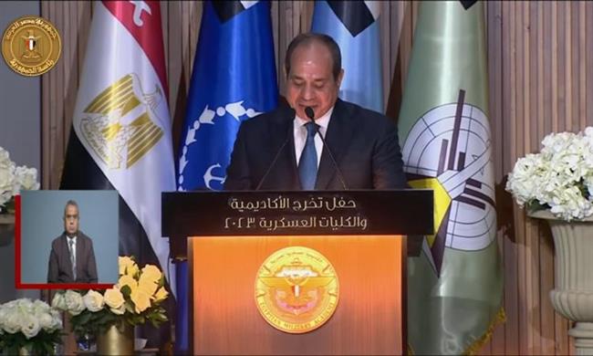 الرئيس السيسي: على المصريين ضرورة التيقظ للتحديات المتواجدة فى المنطقة