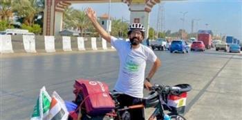 تفاصيل رحلة محمد المصري على الدراجة إلى السعودية.. فيديو