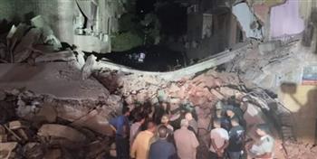 انهيار عقار مهجور من 3 طوابق فى الخليفة