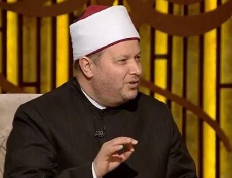  الشحات عزازي: رعاية الوالدين أهم من رعاية الأبناء 
