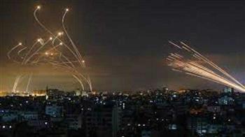   حماس تقصف تل أبيب برشقة صاروخية