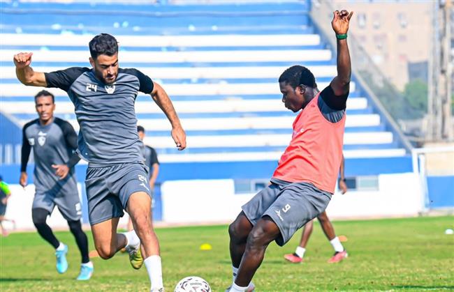 عبد الهادي يقود التدريبات الخططية الخاصة للاعبي الزمالك بمران اليوم