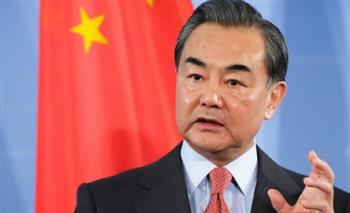   وزير الخارجية الصيني يؤكد ضرورة وقف إطلاق النار بغزة وإنشاء ممرات إنسانية 