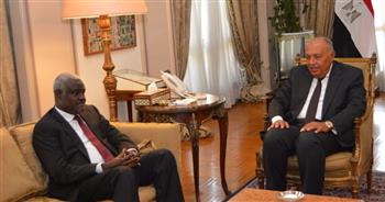   وزير الخارجية يستقبل رئيس مفوضية الاتحاد الأفريقي موسى فقيه 