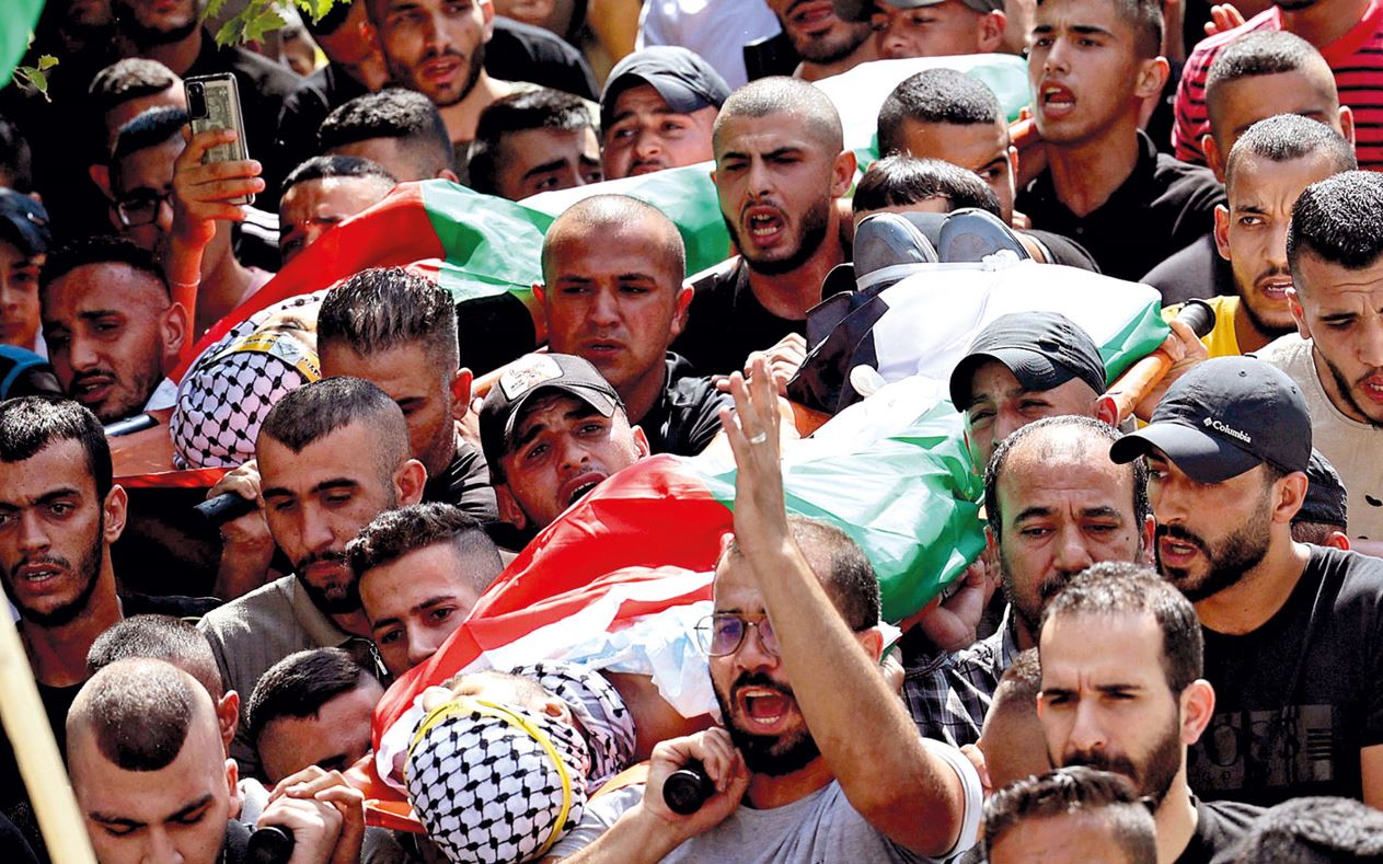 استشهاد فلسطينيين متأثرين بإصابتهما برصاص الاحتلال في الضفة الغربية
