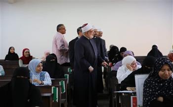 وكيل الأزهر يتفقد اختبارات «رواق العلوم الشرعية والعربية» بالقاهرة