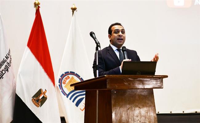 نائب محافظ قنا يشهد انطلاق فعاليات الندوة التعريفية لبرنامج "المرأة تقود"