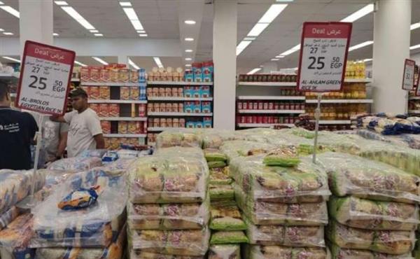 محافظ جنوب سيناء يتابع تنفيذ مبادرة تخفيض أسعار السلع الغذائية