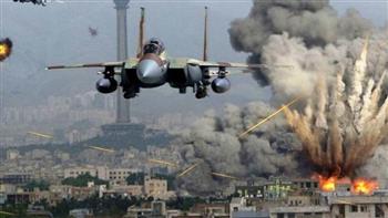   طيران الاحتلال الإسرائيلي يقصف مدرسة ومسجدًا وسط قطاع غزة