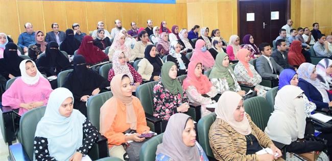 جامعة سوهاج تنظم ورشة عمل بمشاركة 150 متدرب من الباحثين 