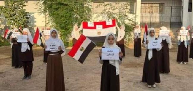 طلاب أزهر الشرقية يقفون حدادا تضامنا مع صخايا فلسطين 