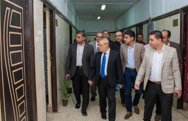 جولة تفقدية لرئيس جامعة طنطا بمجمع كليات سبرباي