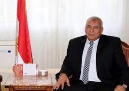 محافظ الوادي الجديد يوجه بالتوسع في إنشاء الصوب الزراعية