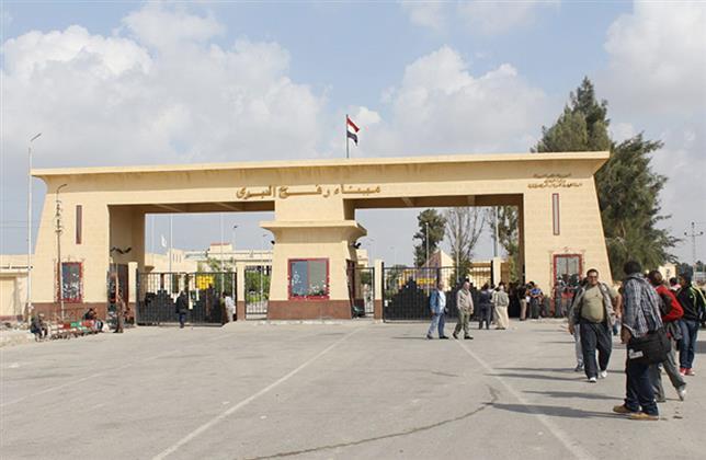 مراسل "القاهرة الإخبارية": معبر رفح أصبح محط أنظار العالم أجمع