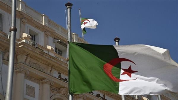 الجزائر وبريطانيا تبحثان مستجدات الأوضاع في غزة