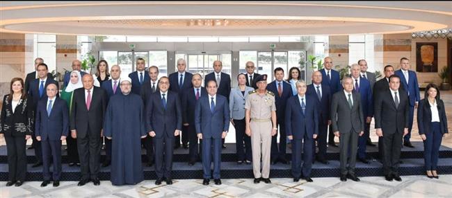 الرئيس السيسي يزور المقر الجديد لرئاسة مجلس الوزراء بالعاصمة الإدارية.. صور 