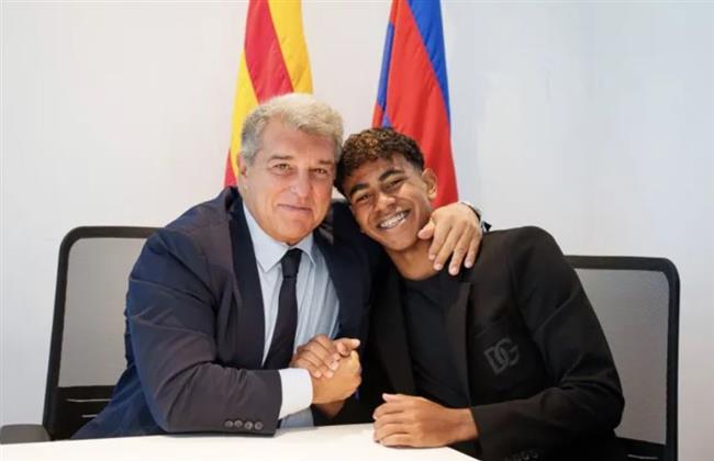 الدوري الإسباني.. برشلونة يعلن تجديد عقد "لامين يامال" حتى 2026