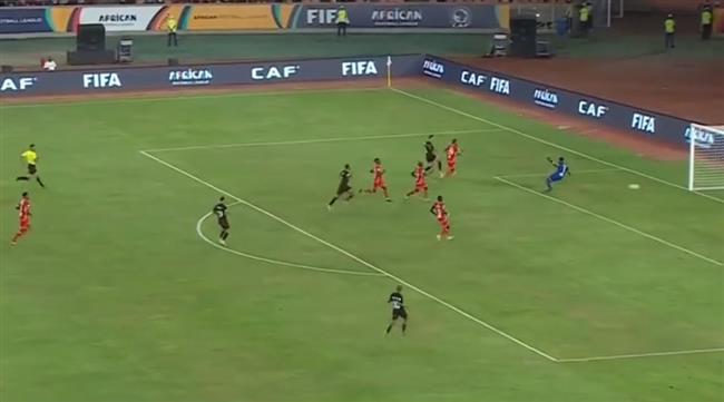 الأهلي ينهي الشوط الأول متقدما على سيمبا التنزانى بهدف رضا سليم 