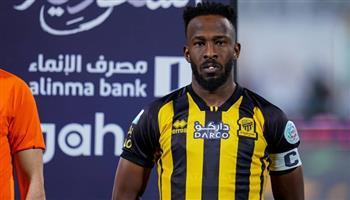 فهد المولد نجم المنتخب السعودي يؤكد تحسن حالته الصحية بعد دخوله المستشفى
