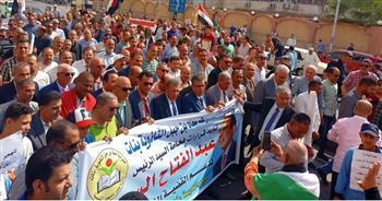 مسيرة بالآلاف من أبناء البحيرة لتأييد وتفويض الرئيس بكافة القرارات تجاه القضية الفلسطينية
