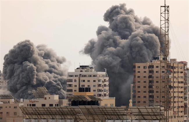 القاهرة الإخبارية: استمرار القصف داخل رفح الفلسطينية يعيق دخول المساعدات