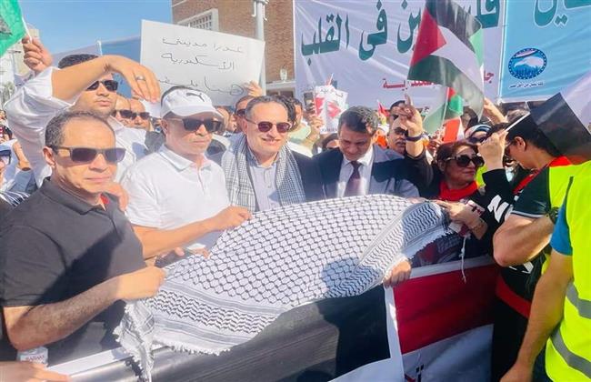مستقبل وطن بالإسكندرية يشارك في تظاهرة لمساندة الشعب الفلسطيني ودعم القيادة السياسية