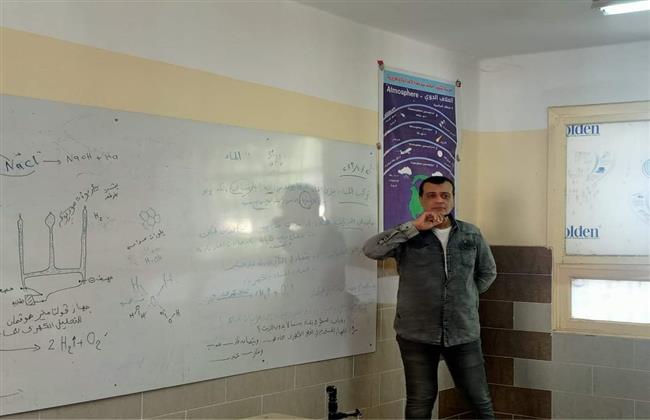 وكيل تعليم قنا: اغلاق أبواب المدرسة قبل بداية طابور الصباح