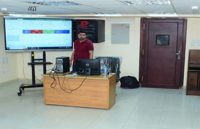 تطبيقا للتحول الرقمي.. جامعة سوهاج تستكمل برامجها التدريبية للموظفين