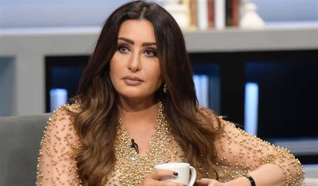 "لطيفة" تقصف أفيخاي أدرعي: ربنا يمحيكم إلى أبد الآبدين