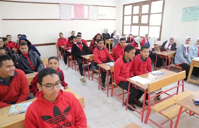 انتظام سير العملية التعليمية بمدارس محافظتي الوادي الجديد و الغربية