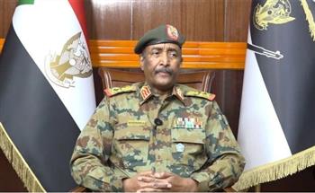   رئيس مجلس السيادة السوداني يلتقي بنائبه ويطمئن على سير العمليات الحربية